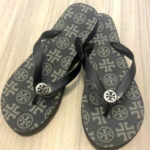 Tory Burch Logo flip flops